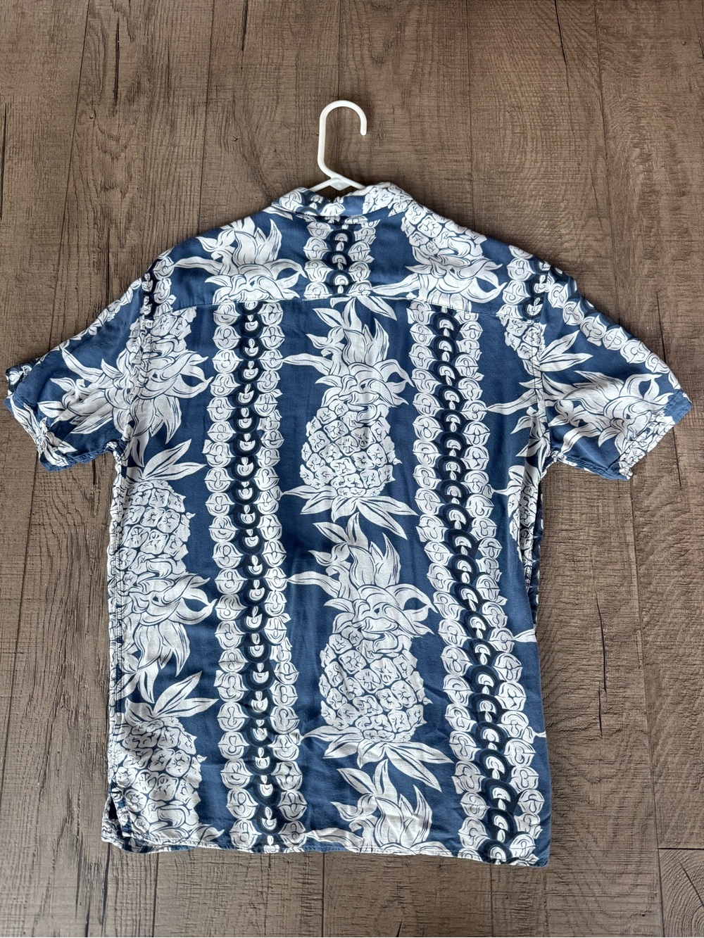 All Saints Men's Blue Hawaiian Pineapple Short Sleeve Shirt - Picture 3 of 3